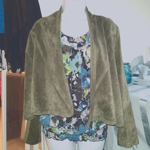 Unique hunter green wrap of sorts